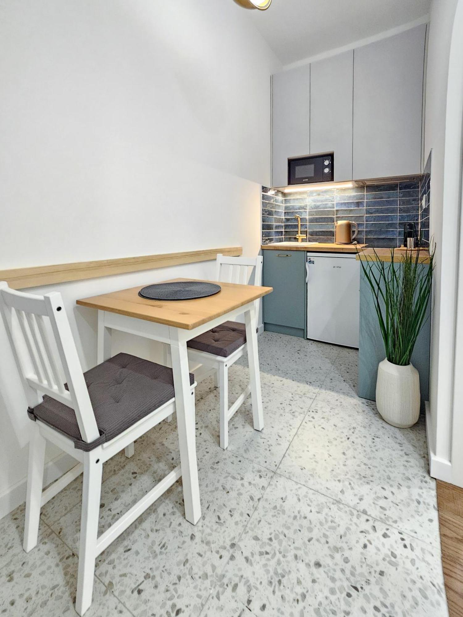 Appartamento Easy Life Belgrado Esterno foto